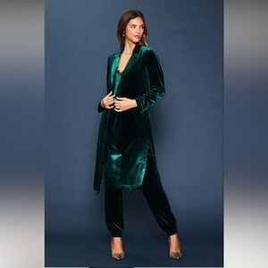 NWT, Skies are Blue brand, Hunter Green, Velvet Jogger, Size S